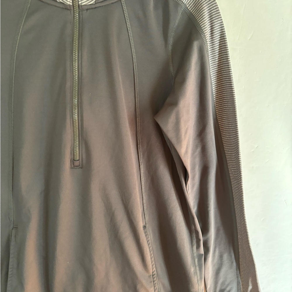 UNDER ARMOUR Charcoal Quarter-Zip Hoodie - Picture 7 of 12